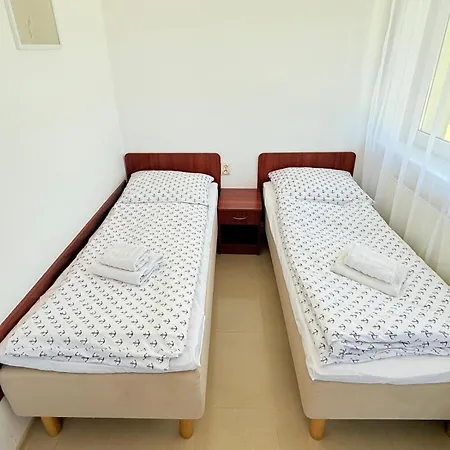 Konukevi Albatros Przy Plazy 3*