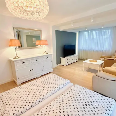 Konukevi Albatros Przy Plazy